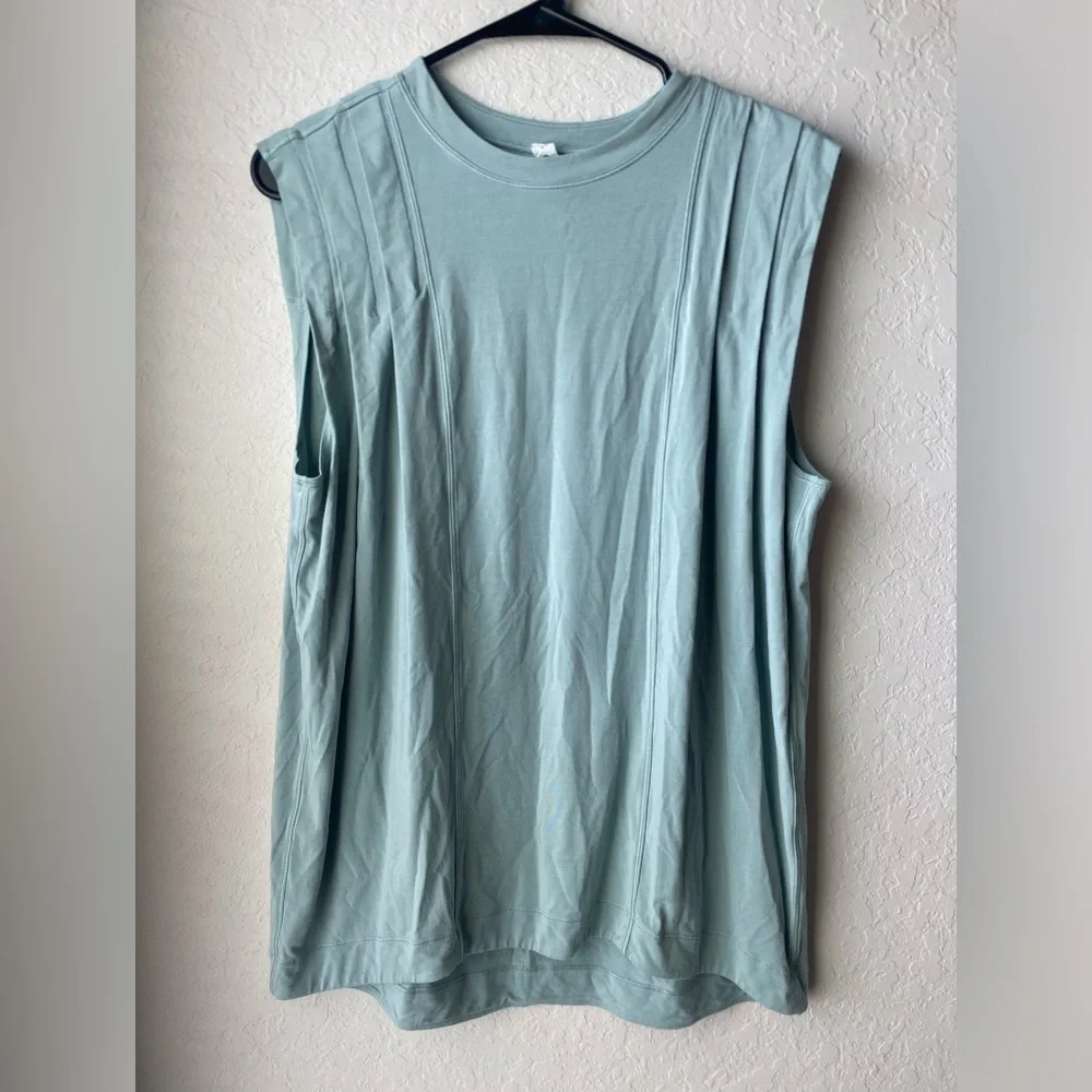 Lululemon Modal Pleated Shoulder Tank Top ~ Size 4 - Picture 3 of 6